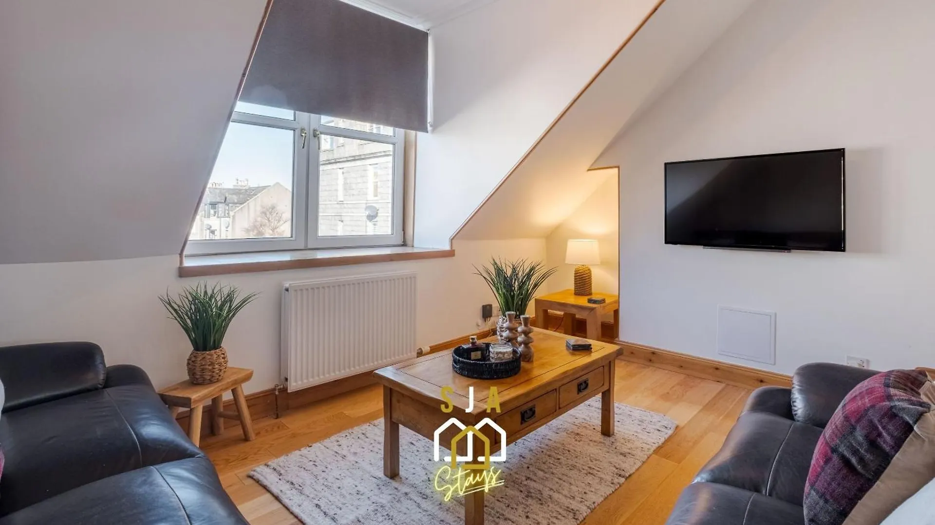 Albyn Retreat - Sja Stays - 1 Bed Apartment Абердин